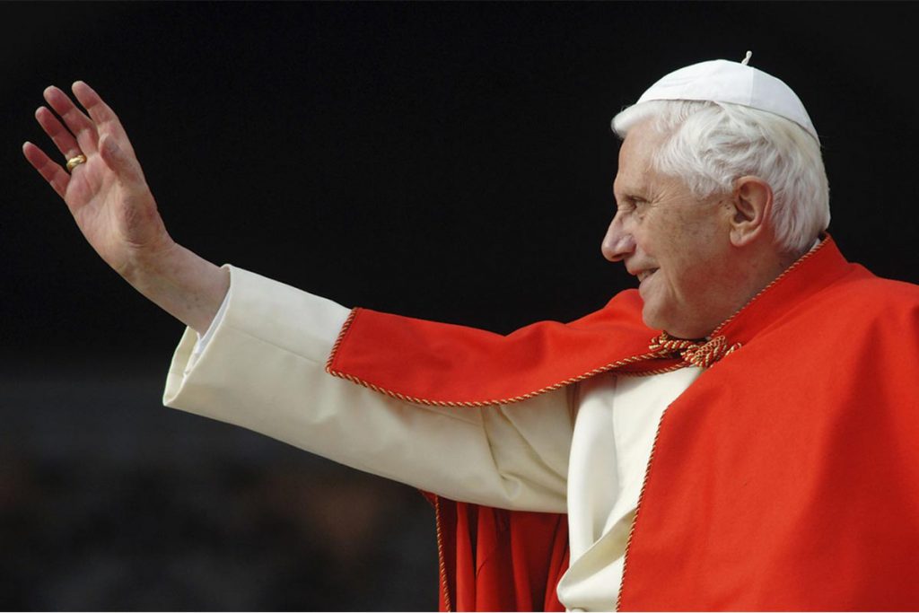 Por esto renunció Ratzinger