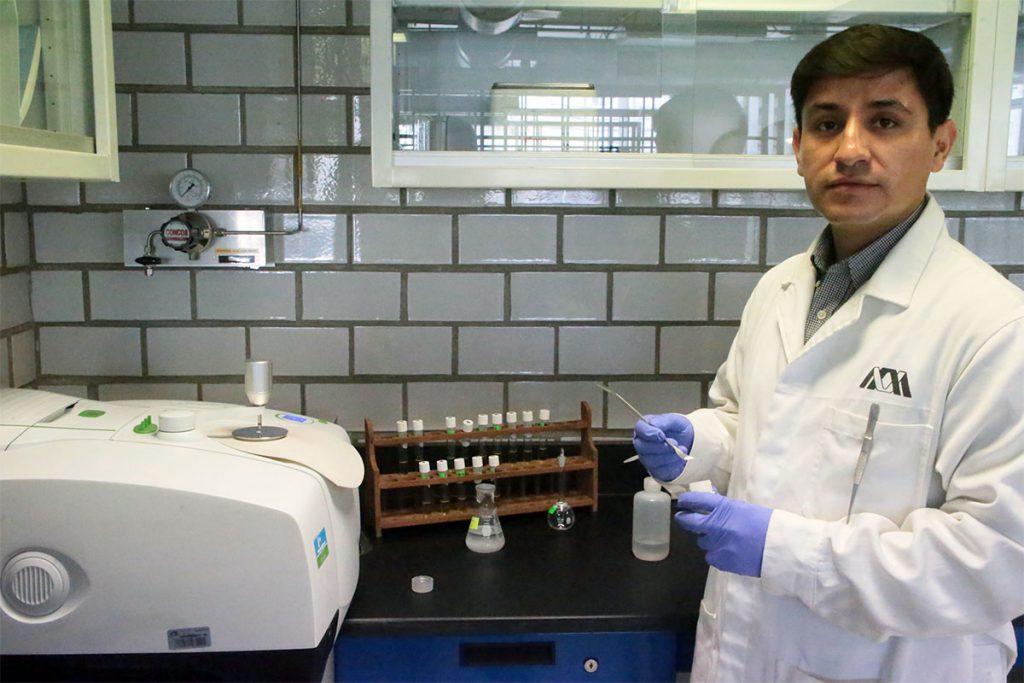 Acreditan laboratorio de la UNAM