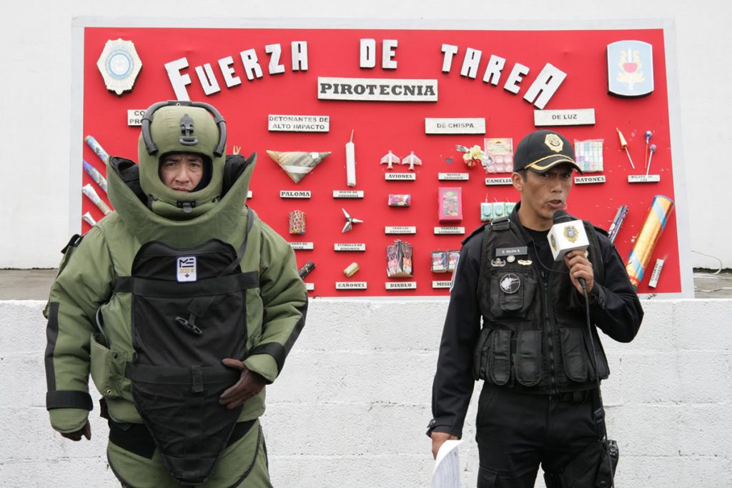 Policías extranjeros visitan Agrupamiento Fuerza de Tarea