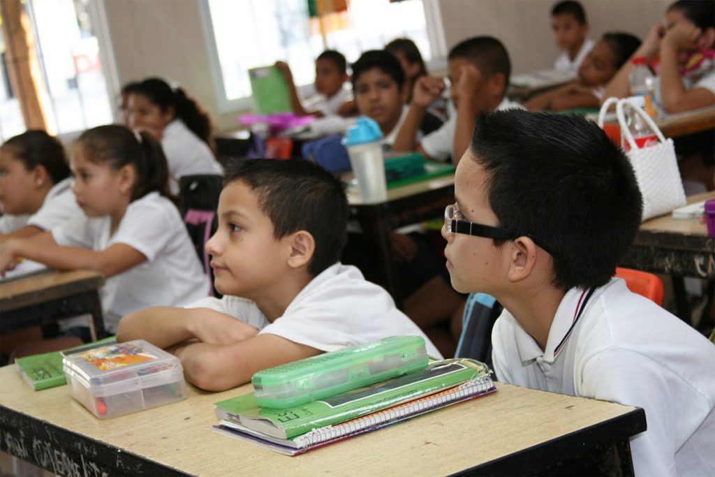 Educación gratuita ¿o de ‘cooperacha’?