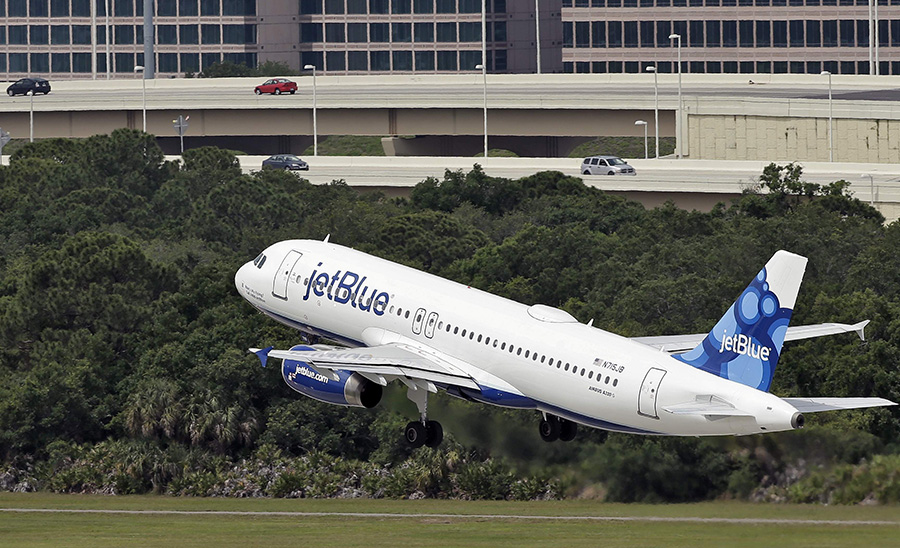 Realizarán primer vuelo comercial de EUA a Cuba en más de 50 años