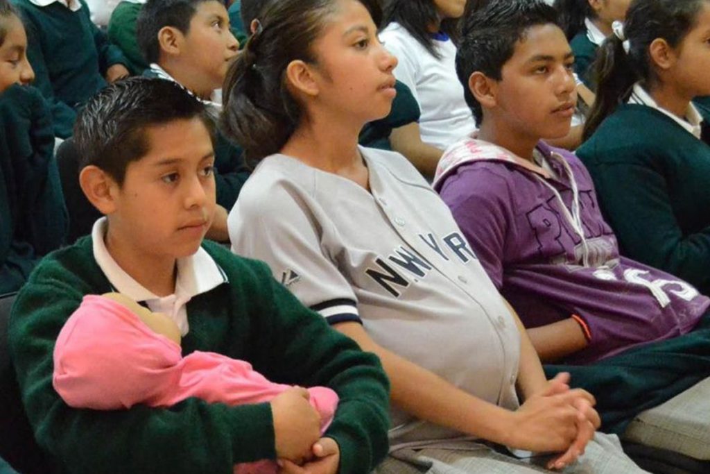 UNAM aplicará programa de prevención de embarazo adolescente