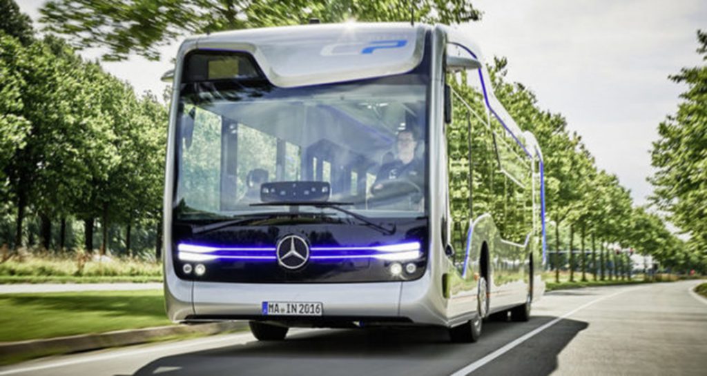 (Video) Mercedes Benz presenta vehículos del futuro