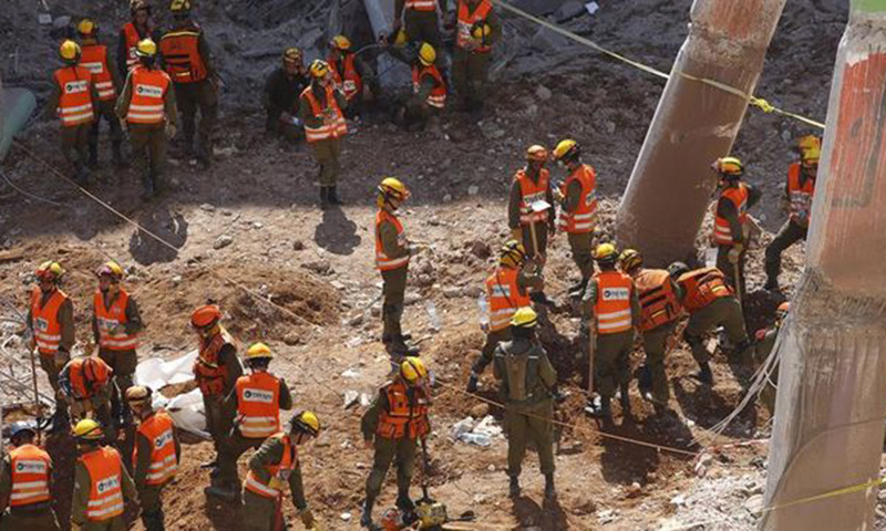 Colapso de edificio en Tel Aviv deja dos muertos y 23 heridos