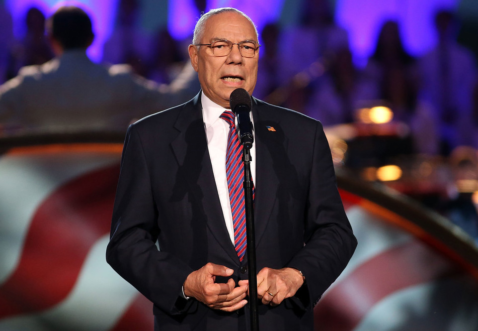 Colin Powell califica a Donald Trump de «paria internacional»