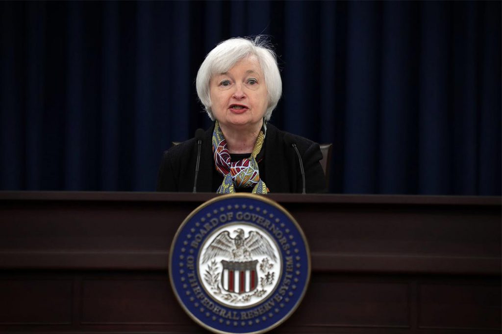 ¿Se decidirá la Fed a subir tasas de interés?