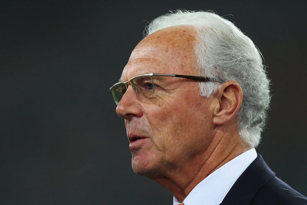 Quieren quitar lo «Kaiser» a Beckenbauer
