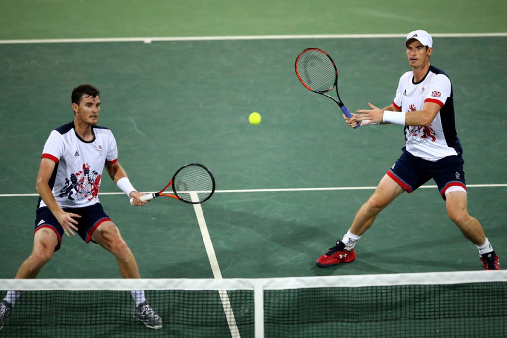 Hermanos Murray dan respiro en Copa Davis