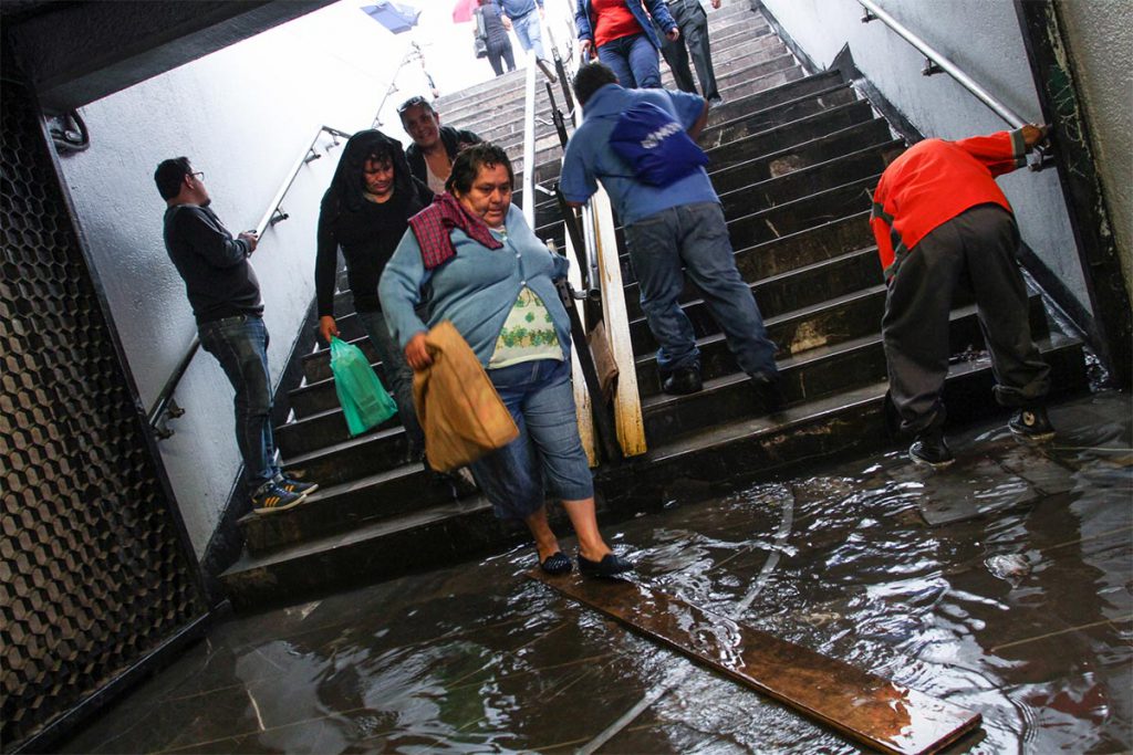 (video) Metro suspende servicio en La Paz y Los Reyes