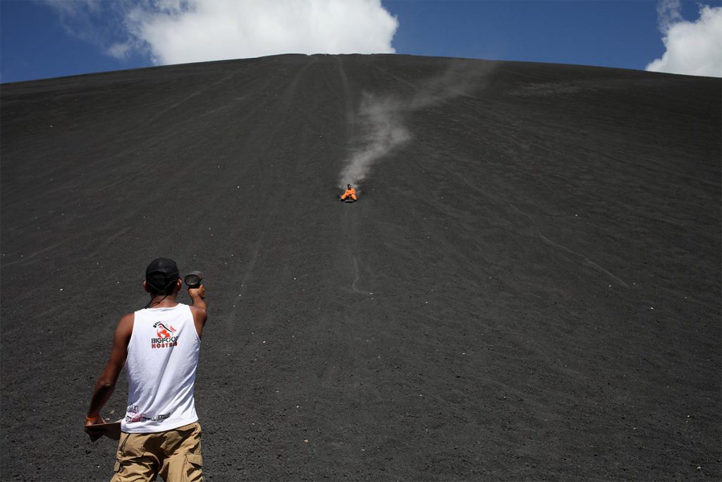 (video) «Volcano board» lo último en deporte extremo