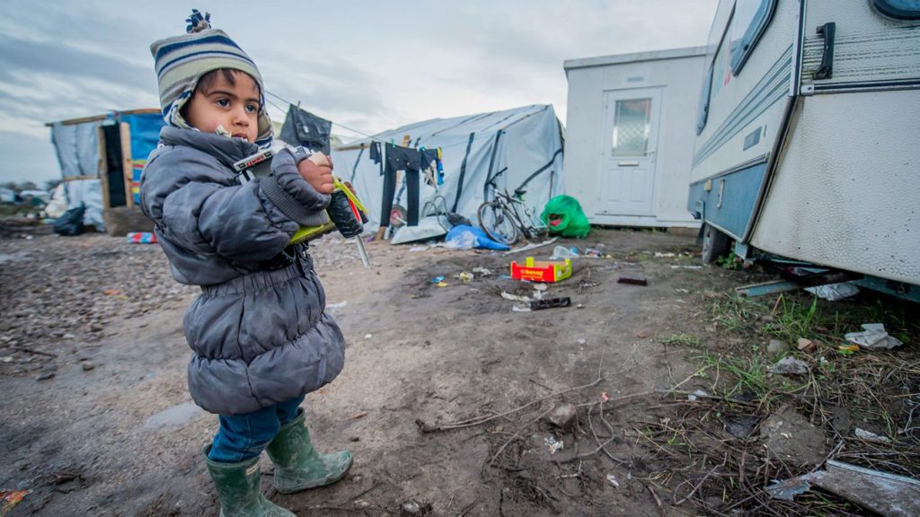 Hollande cerrará campamento de migrantes en Calais