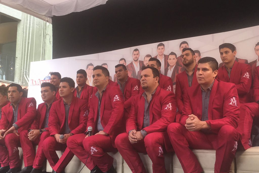 (video) Libre Otra Vez… La Arrolladora Banda El Limón