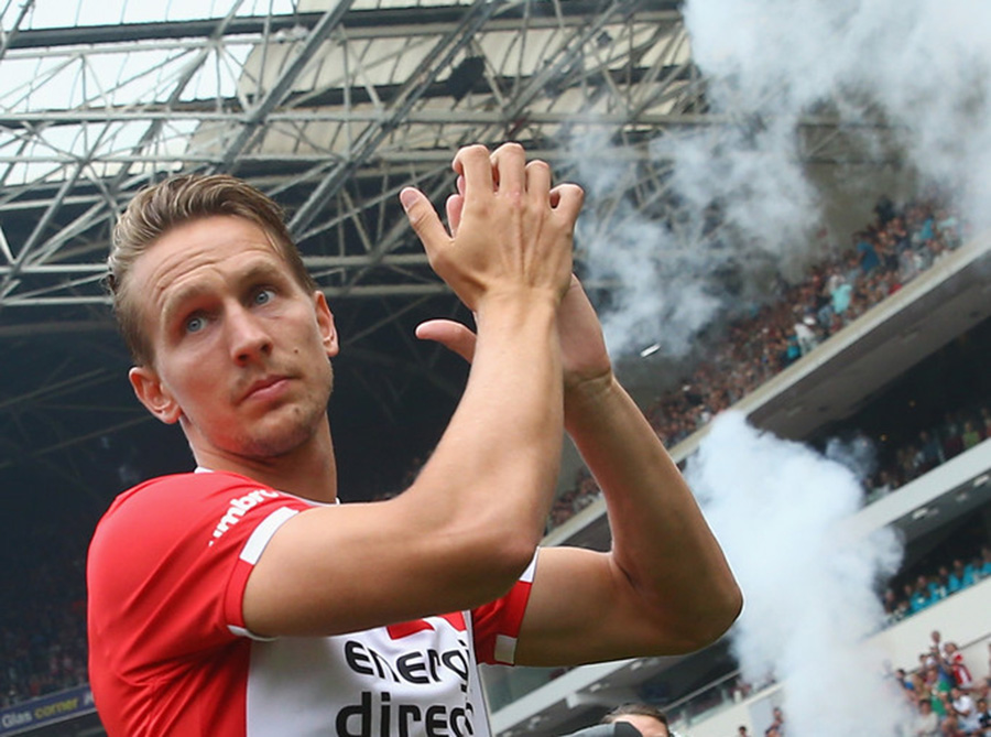 PSV regala dos puntos para seguir distanciado de la cima en Holanda