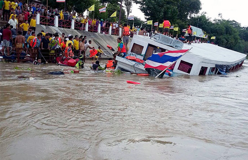 Naufragio de transbordador en Tailandia deja 13 muertos