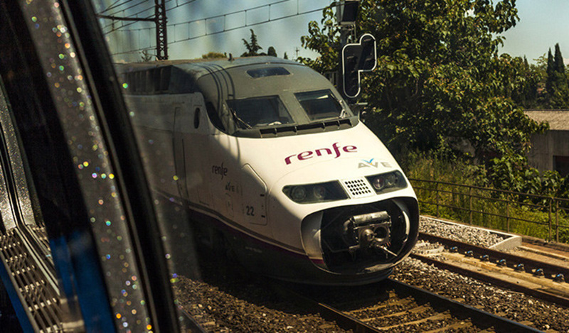 Termina su turno y deja el tren a medio camino