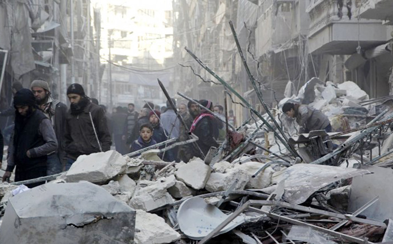 (video) Decenas de bombardeos golpean norteña ciudad siria de Alepo