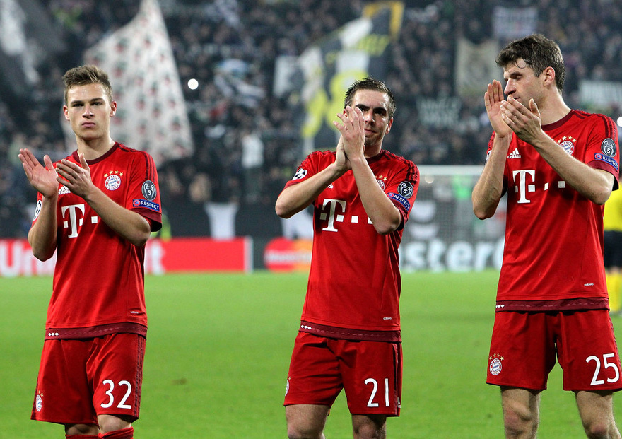 Champions 2016: Bayern Múnich aprovecha regalos del PSV, domina 2-1