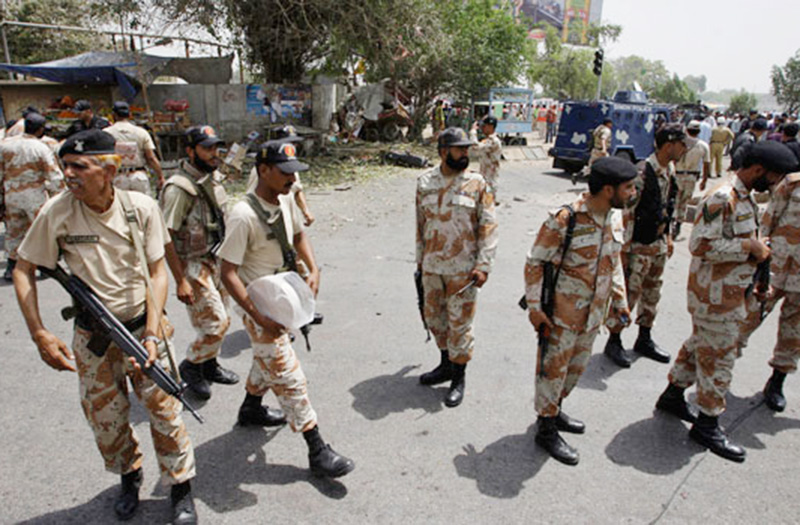Pakistán abate a decenas de extremistas en represalia por atentado