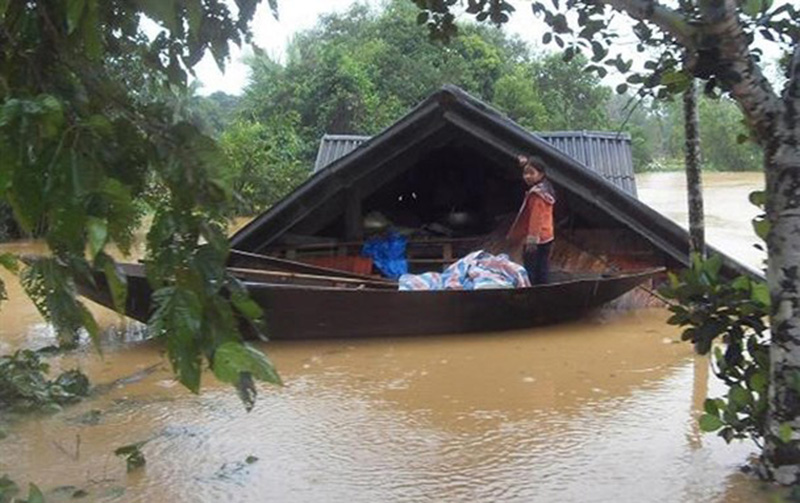 Inundaciones en Vietnam dejan 21 muertos y miles de casas destruidas