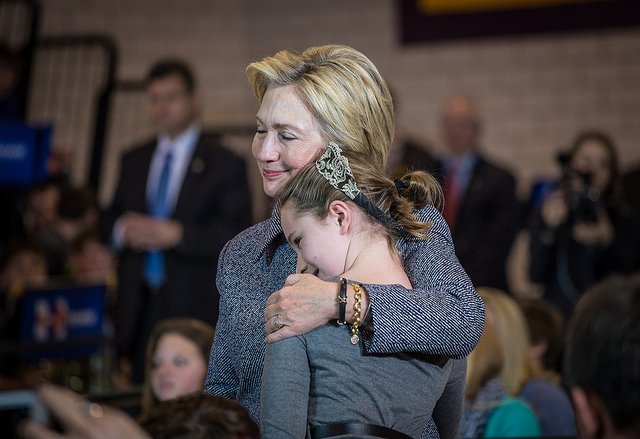 «Pase lo que pase, gracias»: Clinton