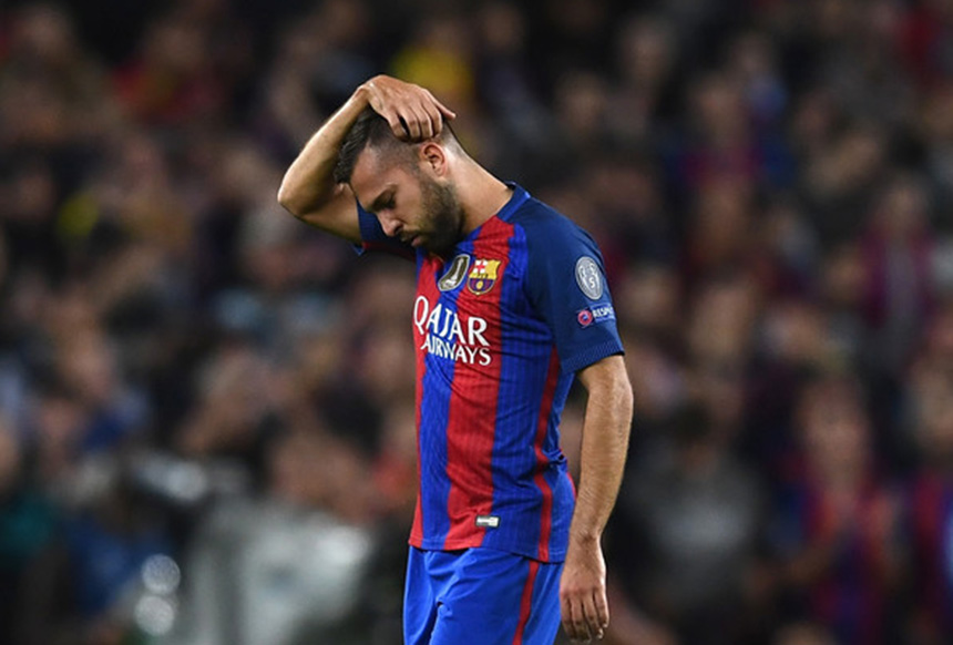 Defensa Jordi Alba podría perderse “clásico” con Barcelona