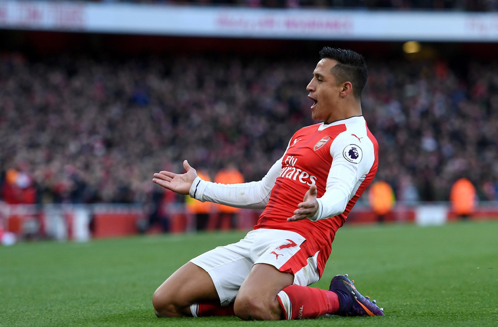 Premier: Alexis con doblete da triunfo al Arsenal