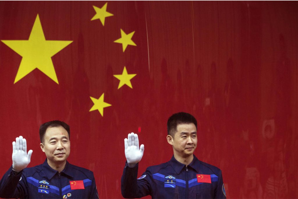 Astronautas chinos que vuelven a casa
