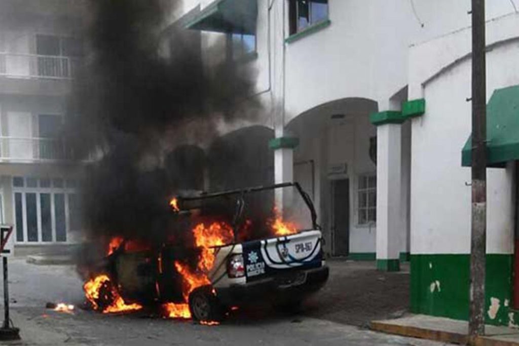 Por desaparición de párroco, arde Catemaco