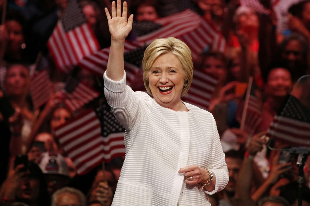 (video) Clinton aventaja a Trump a tres días de las elecciones