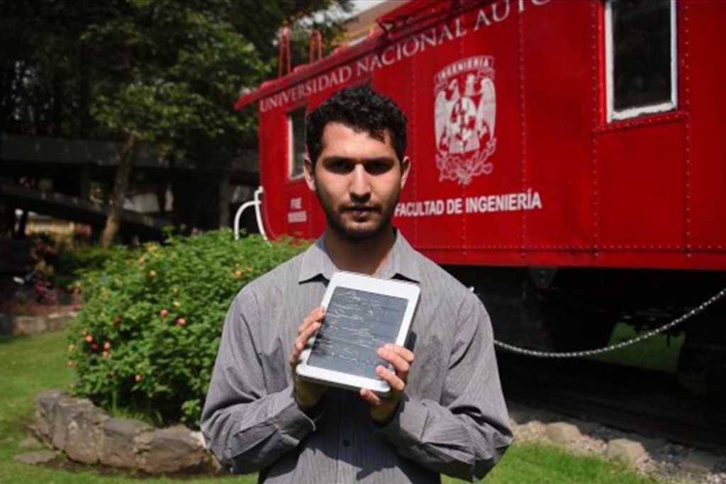 Universitario crea cargador solar portátil para dispositivos móviles