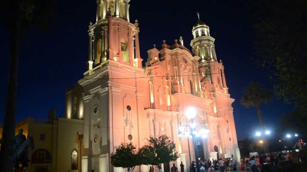 Restaurada puerta de Catedral Metropolitana de Hermosillo