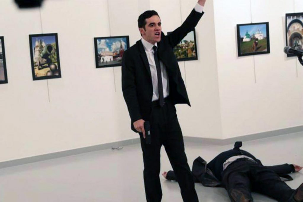 Policía, el asesino del embajador Andrei Karlov