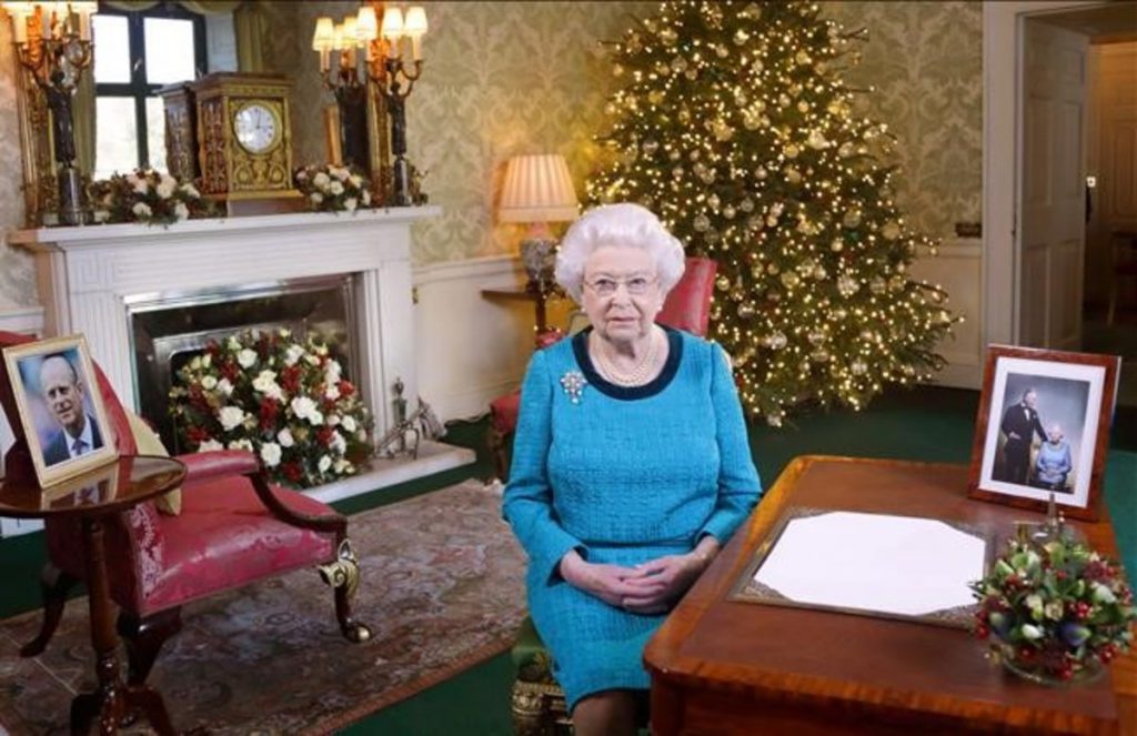 Isabel II perdió misa de Navidad por resfriado