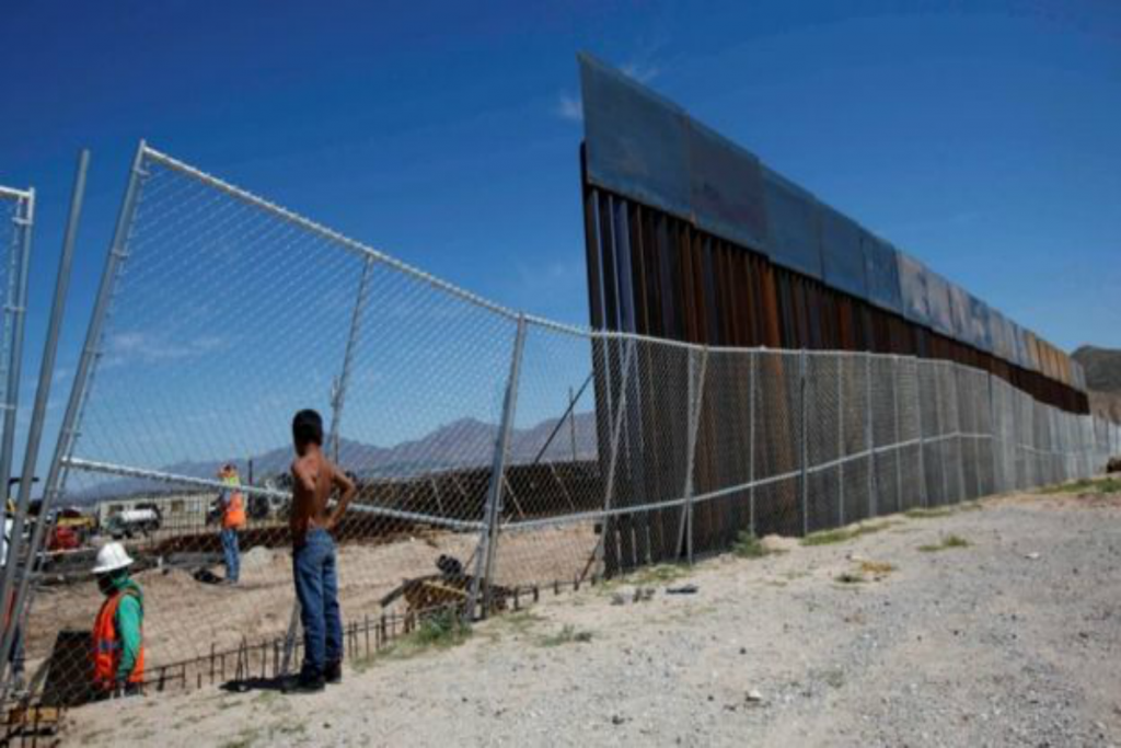 Reemplazan muro por valla en Ciudad Juárez