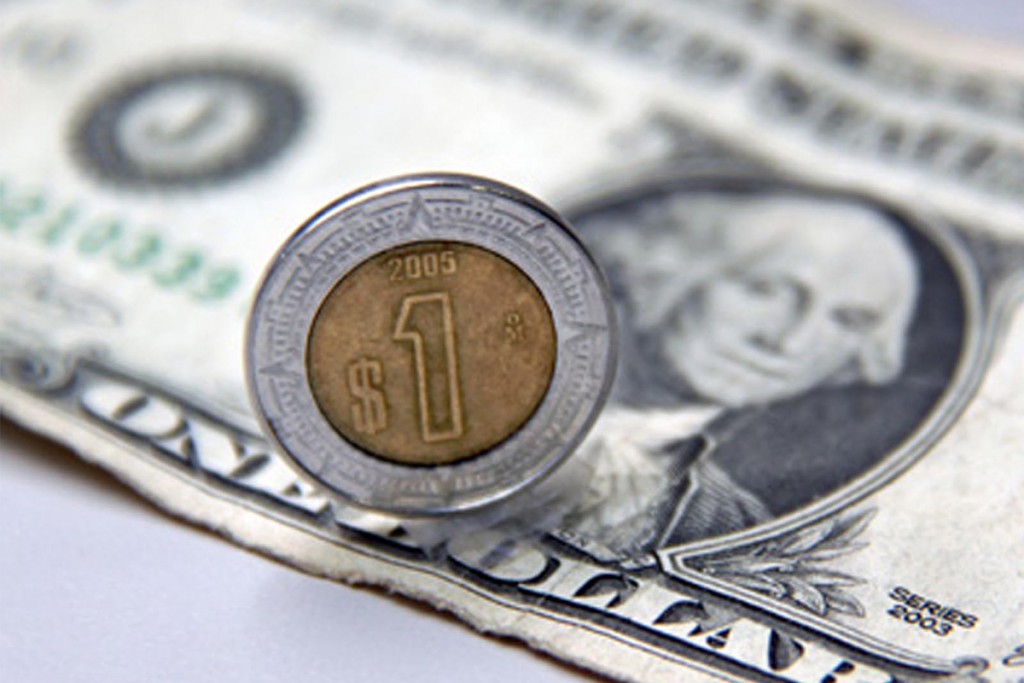 Peso gana terrero frente al dólar, se ubica en $21.05