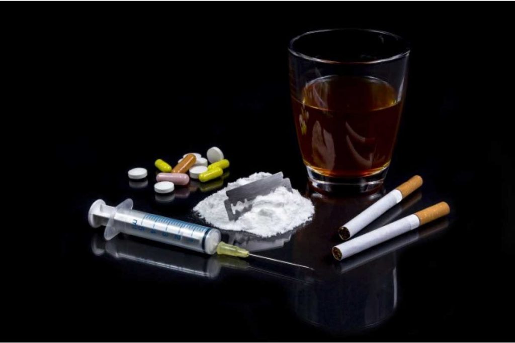 Drogas, alcohol y tabaco se adquieren en Suiza y Luxemburgo