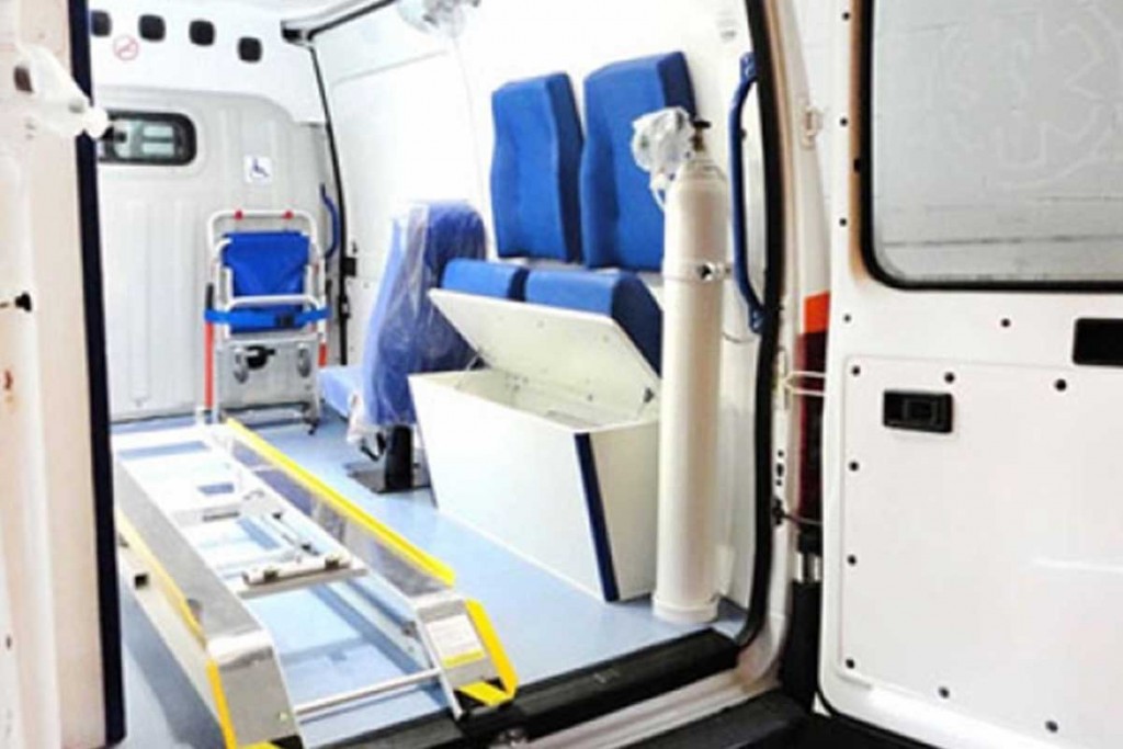 Ambulancias de urgencias médicas con dispositivo remoto