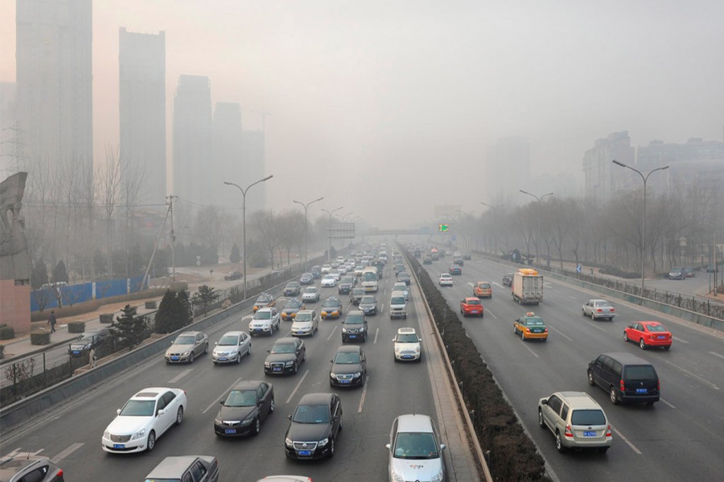 (video) ¡Cof, cof!, China se ahoga en la niebla