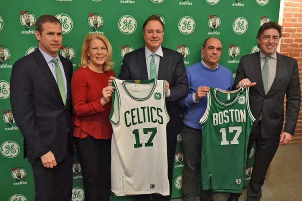 La NBA lucirá patrocinios en uniformes