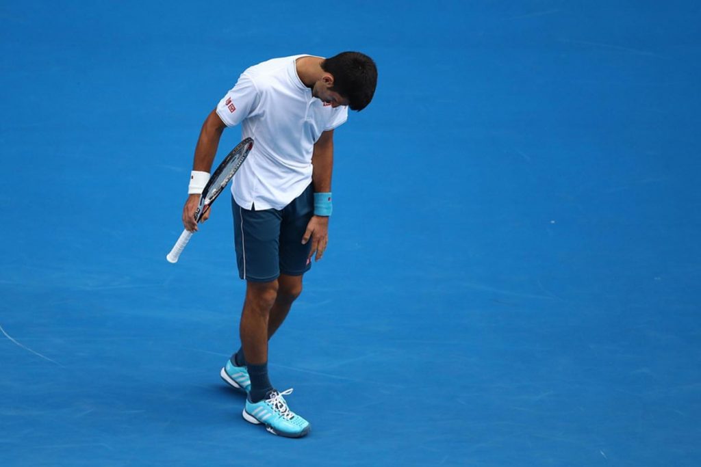 (video) El jueves negro de Novak Djokovic