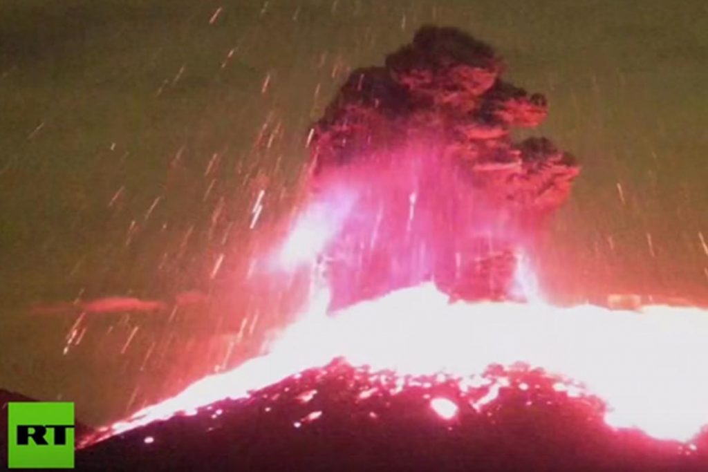 (video) La belleza del Volcán de Fuego