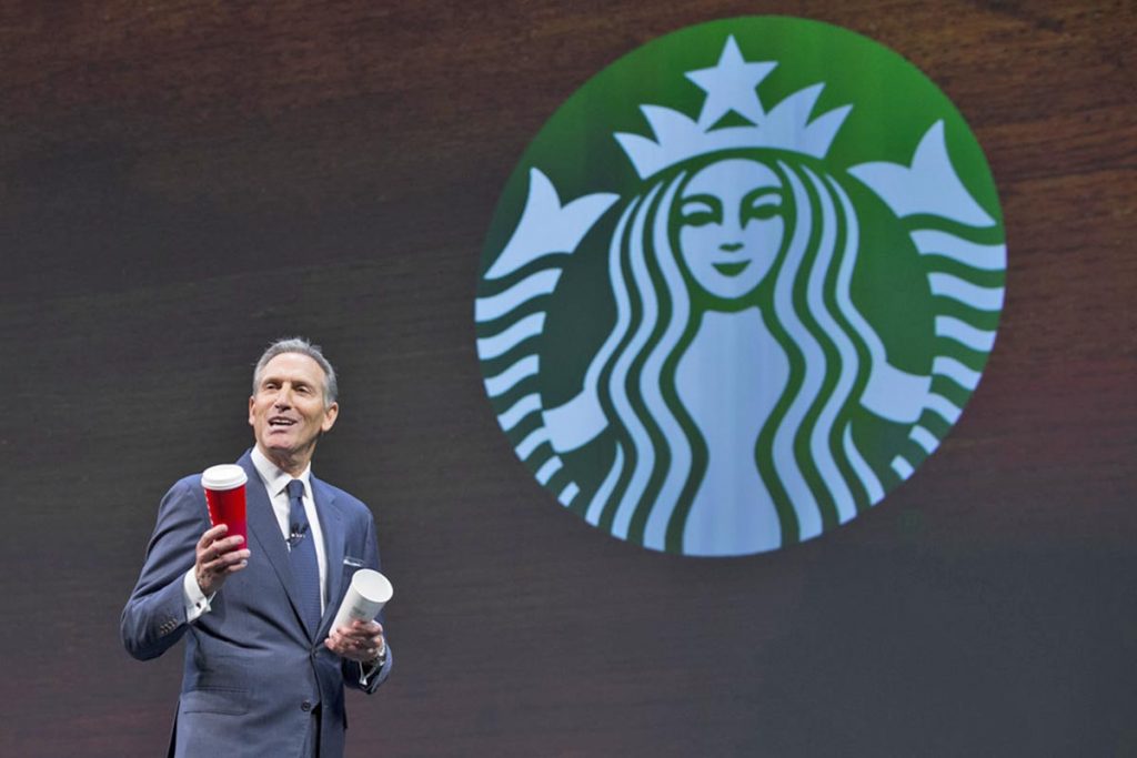 Starbucks desafía a Trump, contrata refugiados