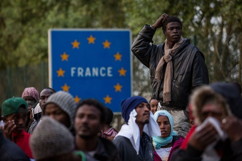 Fillon que Francia fije cuota de inmigrantes