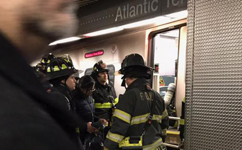 Descarrilamiento de tren en Nueva York deja 37 heridos