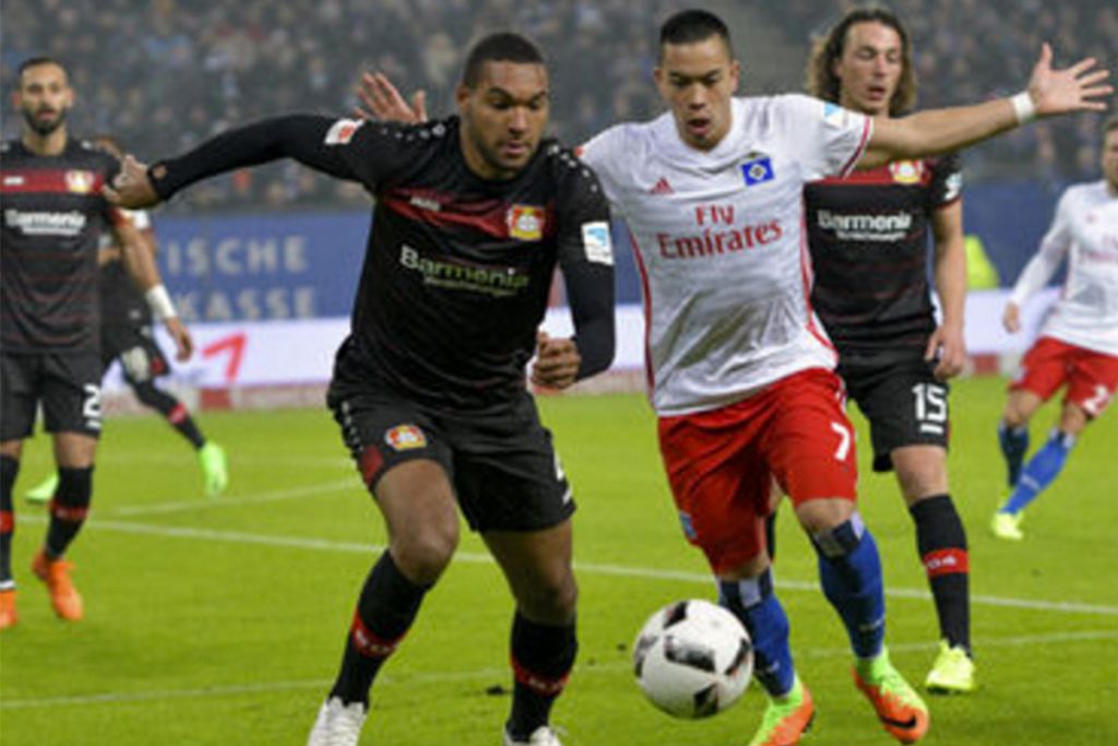 Bayer Leverkusen sin “Chicharito” cae 1-0 ante el Hamburgo