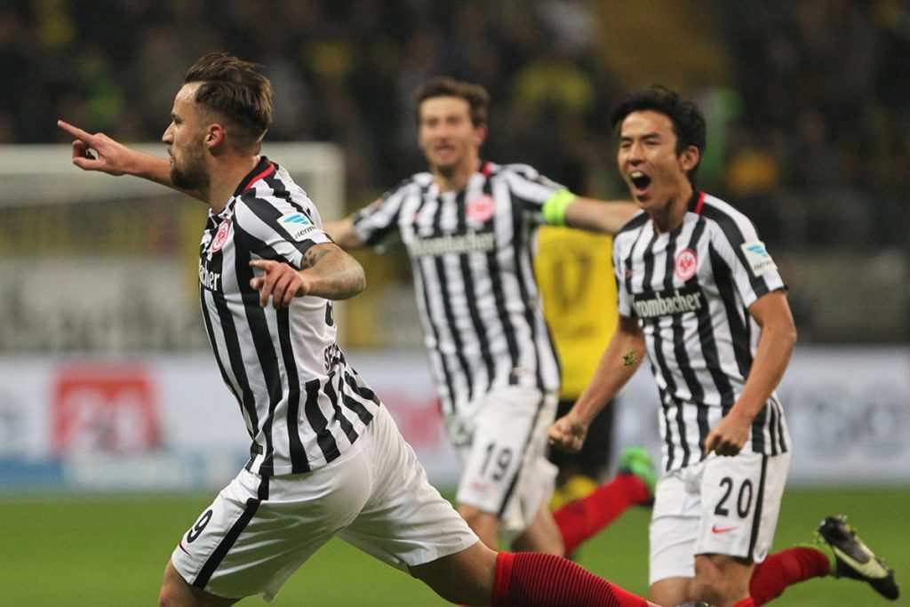 Eintracht se impone 2-1 al Hannover