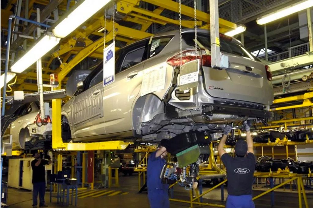 Ford inicia reclutamiento en Irapuato