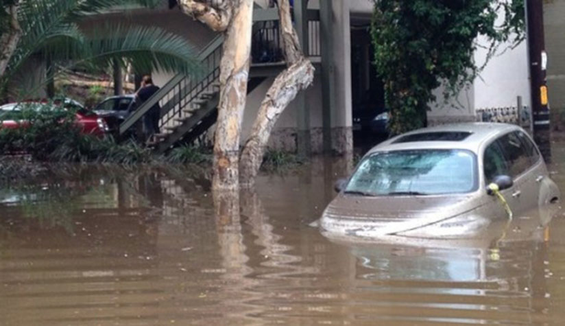 Mas de diez mil evacuados en California por inundaciones