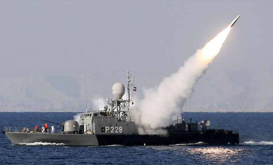 Irán prueba misiles durante maniobras navales en aguas del sur del país