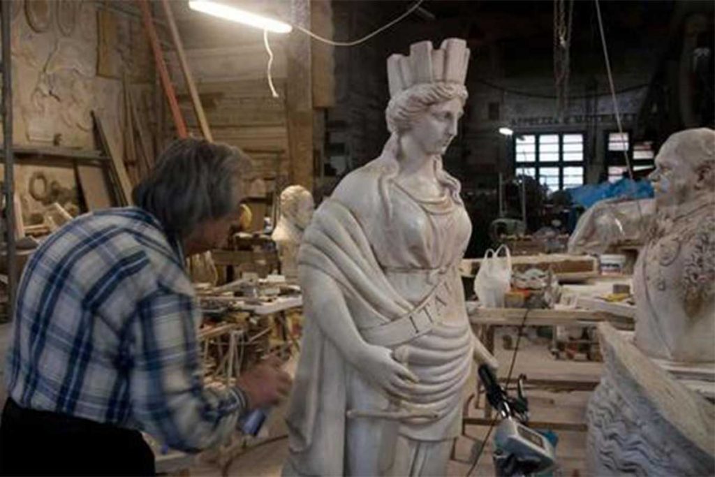 Cinecittá expone esculturas del cine